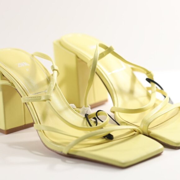 ZARA • Yellow Square Toe Strappy Heeled Sandals - Picture 3 of 5